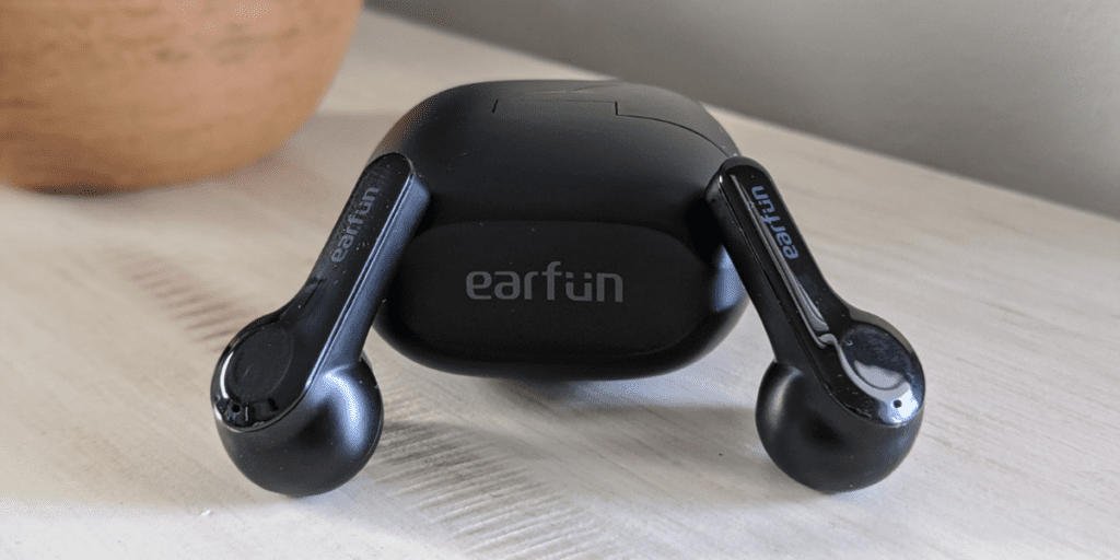 The Best Headphones for Studying (and Earbuds too) 4